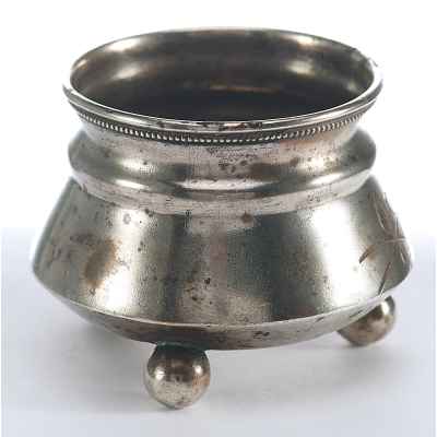 Солонка серебро 84 пр. ІФ Москва нач. ХХ в. 25 гр. 3,7x4,9 см. Москва 1899-1908 гг