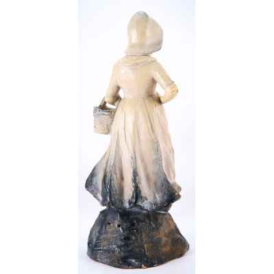 Скульптура «Девочка с корзиной» Европа Начало XX века
