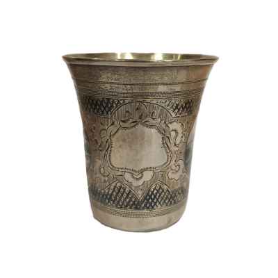 Стопка декорирована двумя овалами Москва 1871