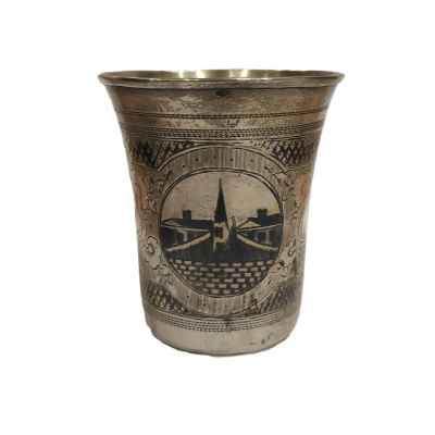 Стопка декорирована двумя овалами Москва 1871