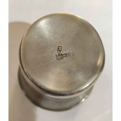 Стопка декорирована двумя овалами Москва 1871