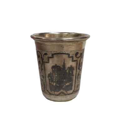 Стопка  декорирована двумя рамками Москва 1859