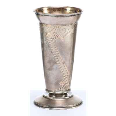 Стакан модерн серебро 84 пр. А. Иванов Москва нач. ХХ в. 92 гр. Н-11 см. Москва нач. ХХ в.