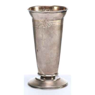 Стакан модерн серебро 84 пр. А. Иванов Москва нач. ХХ в. 92 гр. Н-11 см. Москва нач. ХХ в.