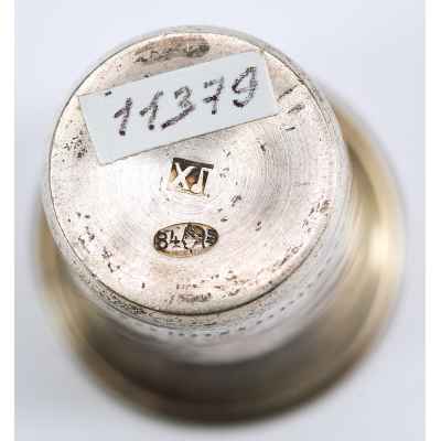 Стопка штихельный орнамент щит серебро 84 пр. ХЛ Москва нач. ХХ в. 14 гр. 4,1 см. Москва 1899-1908 гг