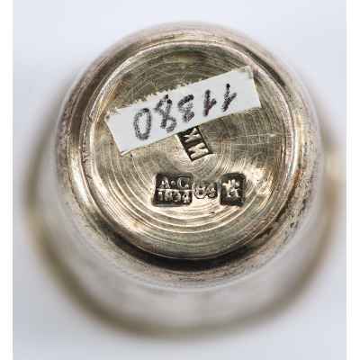 Стопка штихельный декор серебро 84 пр. Москва 1884 г. Н-4,7 см. Москва 1894