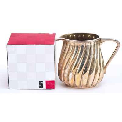 Сливочник серебро 800 пр. Австро-Венгрия нач. XX в. 62,6 гр. Н-5,5 см. Австро-Венгрия Начало XX века