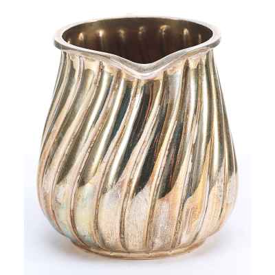 Сливочник серебро 800 пр. Австро-Венгрия нач. XX в. 62,6 гр. Н-5,5 см. Австро-Венгрия Начало XX века