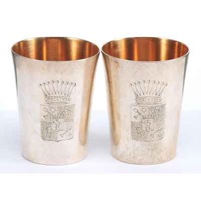 Две геральдические стопы серебро 800 пр. Германия 1880-е гг. 130 гр. Н-7,3 см. Ганновер, Германия после 1888 г