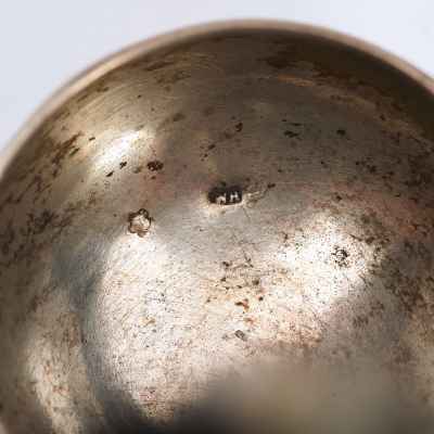 Парные солонки Крестьянин серебро 800 пр. WH Австро-Венгрия 1870-е гг. 12,8x5,5 см. Австрия 1867-1872 гг