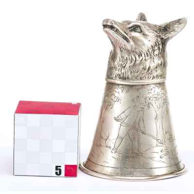 Кубок с головой волка и сценами охоты Германия конец ХІХ века