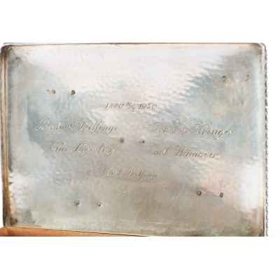 Шкатулка украшенная изображением пяти древнеримских денариев.  Швеция Начало XX века