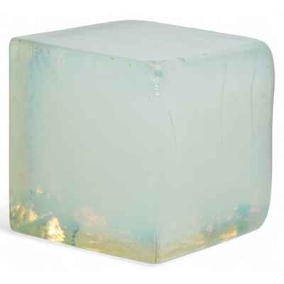 Пресс-папье в форме куба опаловое стекло, Европа кон. XIX - нач. XX вв. 4,7x4,9x4,8 см.  конец XIX - начало XX вв