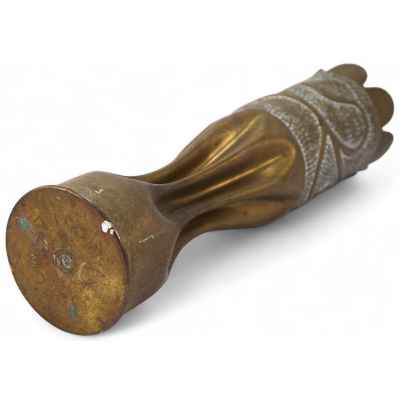 Ваза из гильзы от артиллерийского снаряда с изображением цветка США 1917