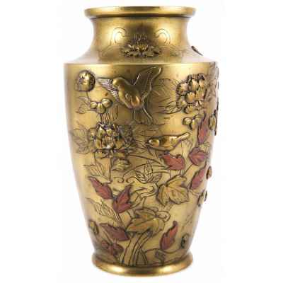 Ваза «Воробьи и хризантема» Япония конец XIX- начало XX вв