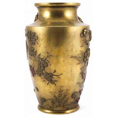 Ваза «Воробьи и хризантема» Япония конец XIX- начало XX вв