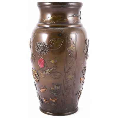 Ваза «Воробьи и хризантемы» пония конец XIX- начало XX вв