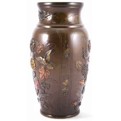 Ваза «Воробьи и хризантемы» пония конец XIX- начало XX вв
