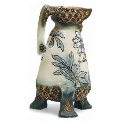 Ваза-кувшин «Ирисы» Австрия Исполнитель: «Alexandra Porcelain Works Ernst Wahliss» Начало XX века