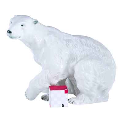Скульптура Белый медведь фарфор, Royal Dux Чехословакия 1946-90 гг. Н-26,5 см. Чехословакия 1946-1990 гг
