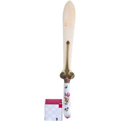 Кабинетный нож для бумаг и писем фарфор, слон. кость Германия XIX в. Н-39 см. Германия Конец XIX века