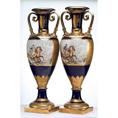 Вазы парные «Наполеон на перевале Сен — Бернар». Западная Европа ХХ век