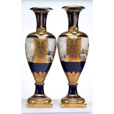 Вазы парные «Наполеон на перевале Сен — Бернар». Западная Европа ХХ век