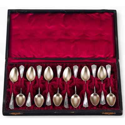 Набор серебряных чайных ложек 800 пр. 132 гр. Германия нач. ХХ в. Ганау (?), Германия Начало XX века