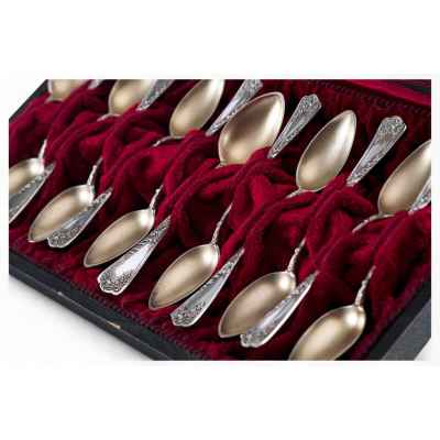 Набор серебряных чайных ложек 800 пр. 132 гр. Германия нач. ХХ в. Ганау (?), Германия Начало XX века