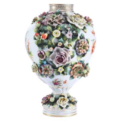 Ваза с растительным декором фабрика Wienner — Neustadt, Вена, Австрия Начало XX века