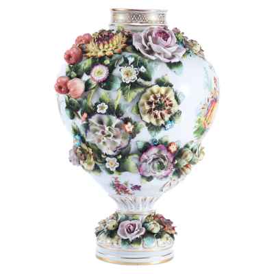 Ваза с растительным декором фабрика Wienner — Neustadt, Вена, Австрия Начало XX века