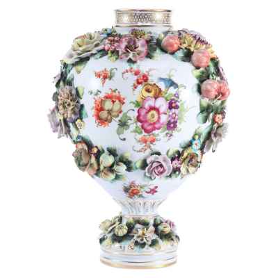 Ваза с растительным декором фабрика Wienner — Neustadt, Вена, Австрия Начало XX века