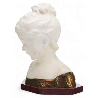 Бюст девочки в стиле Ар- Деко.  Первая четверть XX века