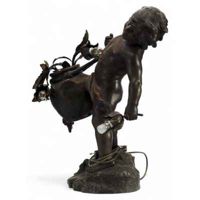 Светильник «Мальчик с корзиной цветов» Европа конец XIX— начало XХ вв