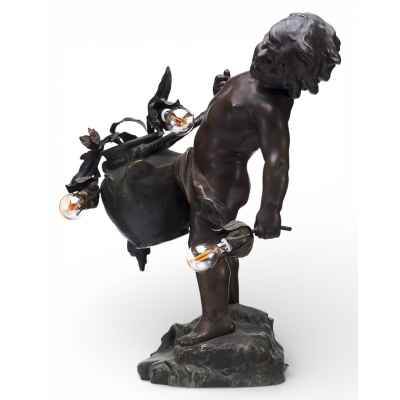 Светильник «Мальчик с корзиной цветов» Европа конец XIX— начало XХ вв