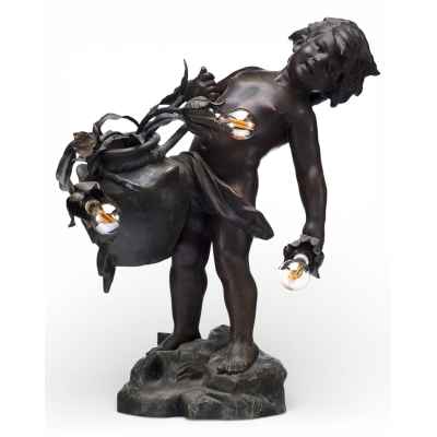 Светильник «Мальчик с корзиной цветов» Европа конец XIX— начало XХ вв