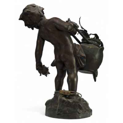 Светильник «Мальчик с корзиной цветов» Европа конец XIX— начало XХ вв