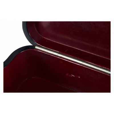 Шкатулка «Две летящие тройки» Россия. Фабрика О.Ф. Вишнякова 1870-гг