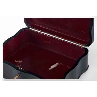 Шкатулка «Две летящие тройки» Россия. Фабрика О.Ф. Вишнякова 1870-гг