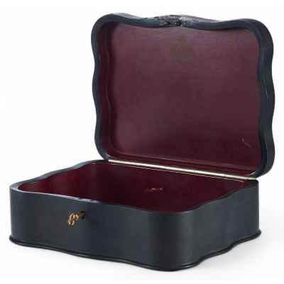 Шкатулка «Две летящие тройки» Россия. Фабрика О.Ф. Вишнякова 1870-гг