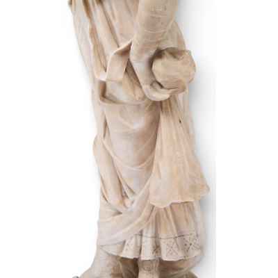 Скульптура «Дама с маской» Европа Конец XIX века