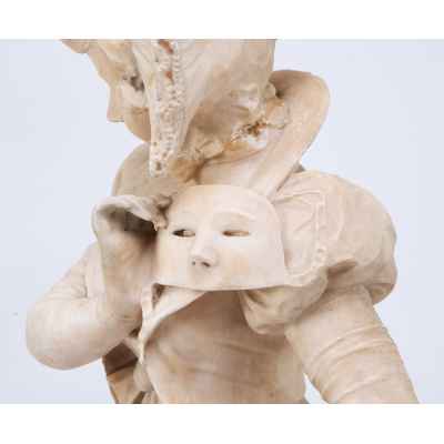 Скульптура «Дама с маской» Европа Конец XIX века