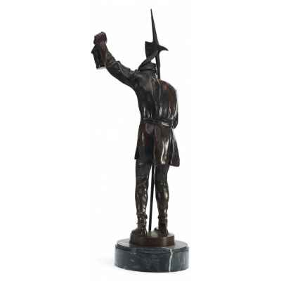 Скульптура «Стражник с фонарем»  первая половина ХХ века