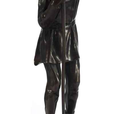 Скульптура «Стражник с фонарем»  первая половина ХХ века