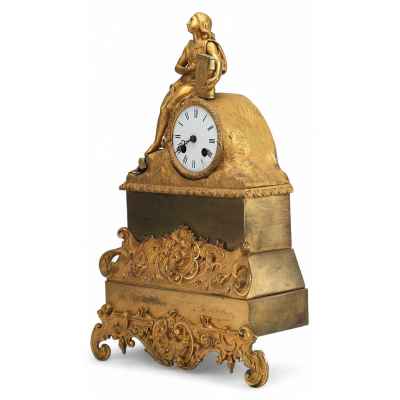 Часы каменные «Мария Магдалина с евангелием» Париж, Франция третья четверть ХІХ века