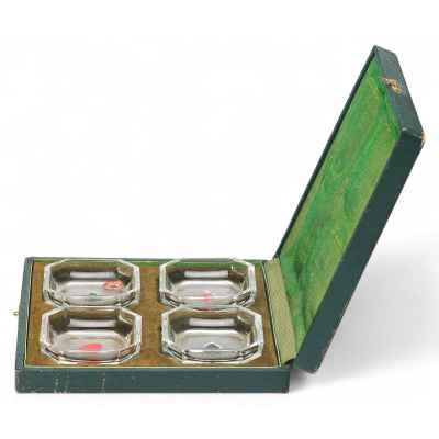 Набор чаш для смачивания пальцев при игре в карты в оригинальном футляре Франция ХХ век