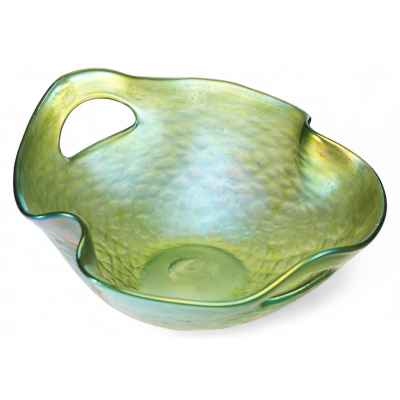 Ваза обтекаемой формы с рельефной фактурной поверхностью. Европа начало ХХ века