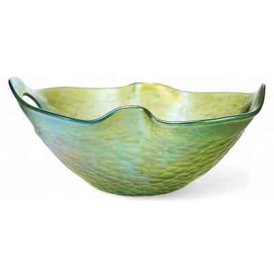 Ваза обтекаемой формы с рельефной фактурной поверхностью. Европа начало ХХ века