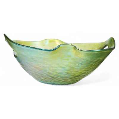 Ваза обтекаемой формы с рельефной фактурной поверхностью. Европа начало ХХ века