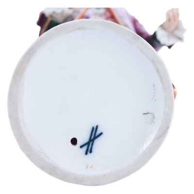 Скульптура «Господин в камзоле» Плауэ, Германия конец XIX- начало XX вв